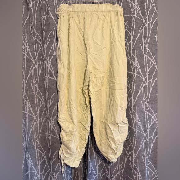 Free People Light Yellow/Green Ruched Pants size large - Picture 4 of 5